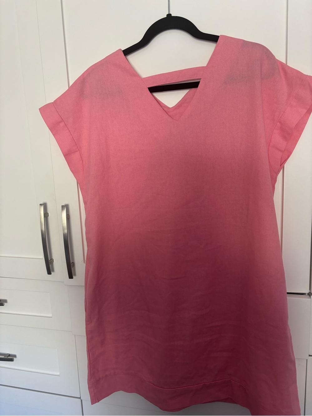 Relaxed V-Neck linen blend dress in Rose Pink - Picture 2 of 4
